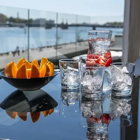 Family Near River, Big Balcony, Free Parking * Parnu