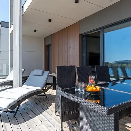 Apartment Family Near River, Big Balcony, Free Parking *