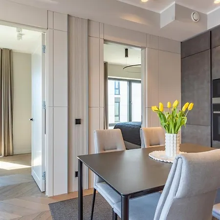 Family Near River, Big Balcony, Free Parking * Parnu