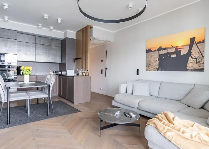 Family Near River, Big Balcony, Free Parking Apartmán Pärnu