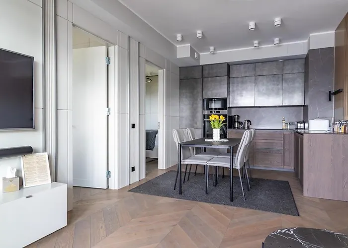 Family Near River, Big Balcony, Free Parking Apartmán Pärnu