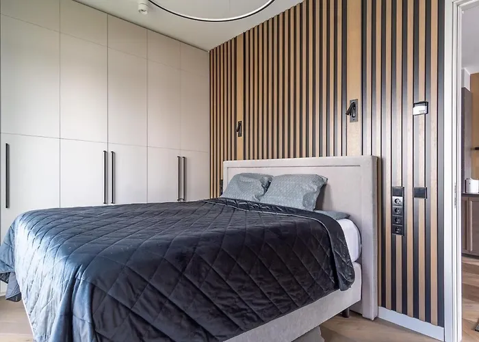 Family Near River, Big Balcony, Free Parking Apartmán