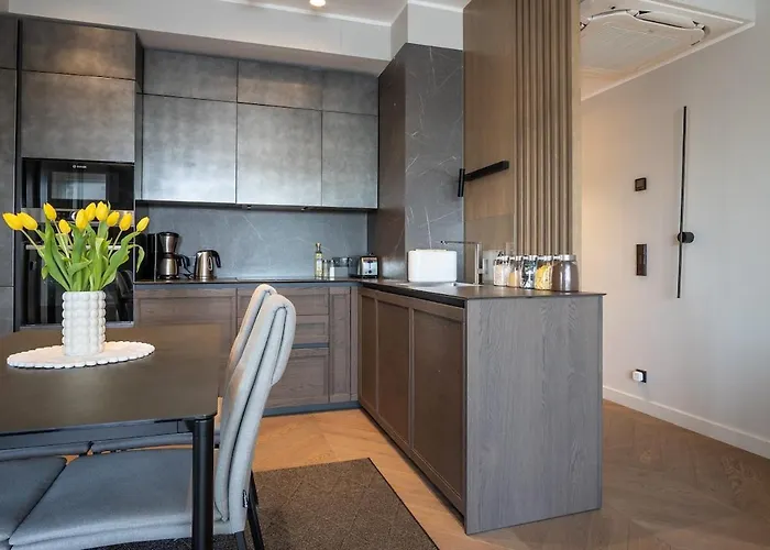 Family Near River, Big Balcony, Free Parking Apartmán Pärnu