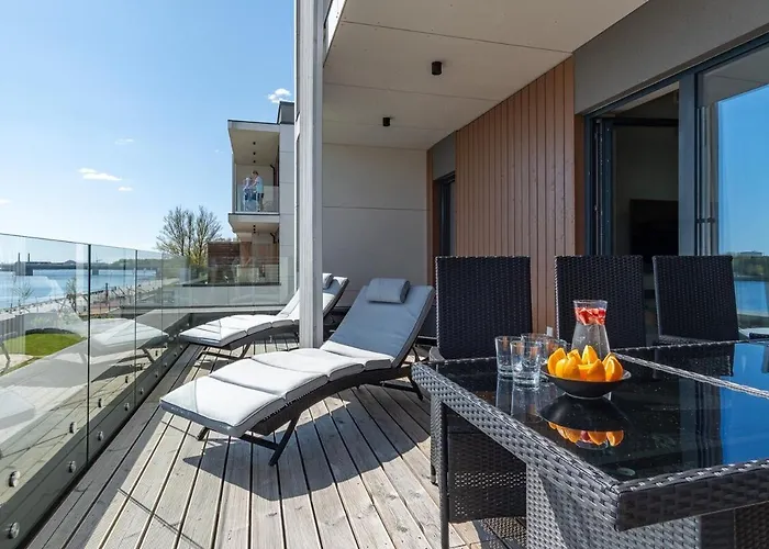 Family Near River, Big Balcony, Free Parking Apartmán