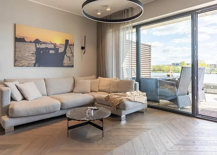 Apartmán Family Near River, Big Balcony, Free Parking Pärnu